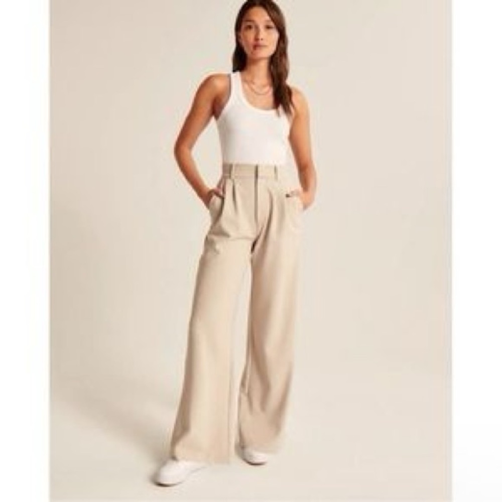 Abercrombie & Fitch Wide Leg Pants in Beige
